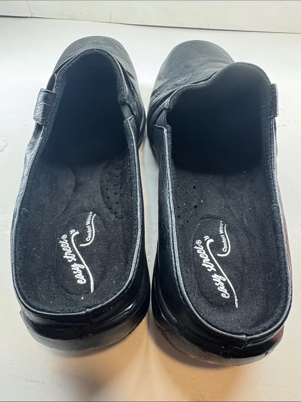 City Streets Black Leather Slip-On Loafers